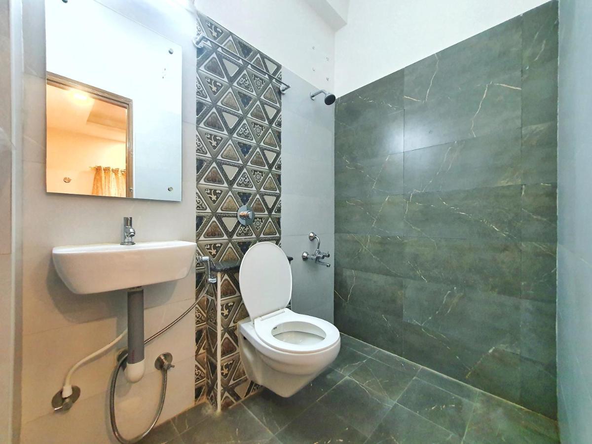 Stay Court - Business Class Hotel - Near Central Railway Station Madrás Exterior foto