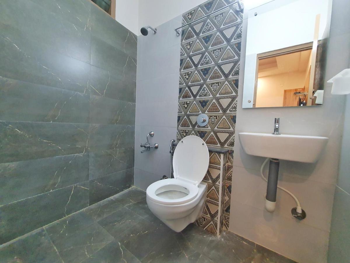 Stay Court - Business Class Hotel - Near Central Railway Station Madrás Exterior foto