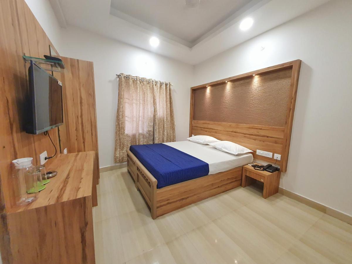 Stay Court - Business Class Hotel - Near Central Railway Station Madrás Exterior foto