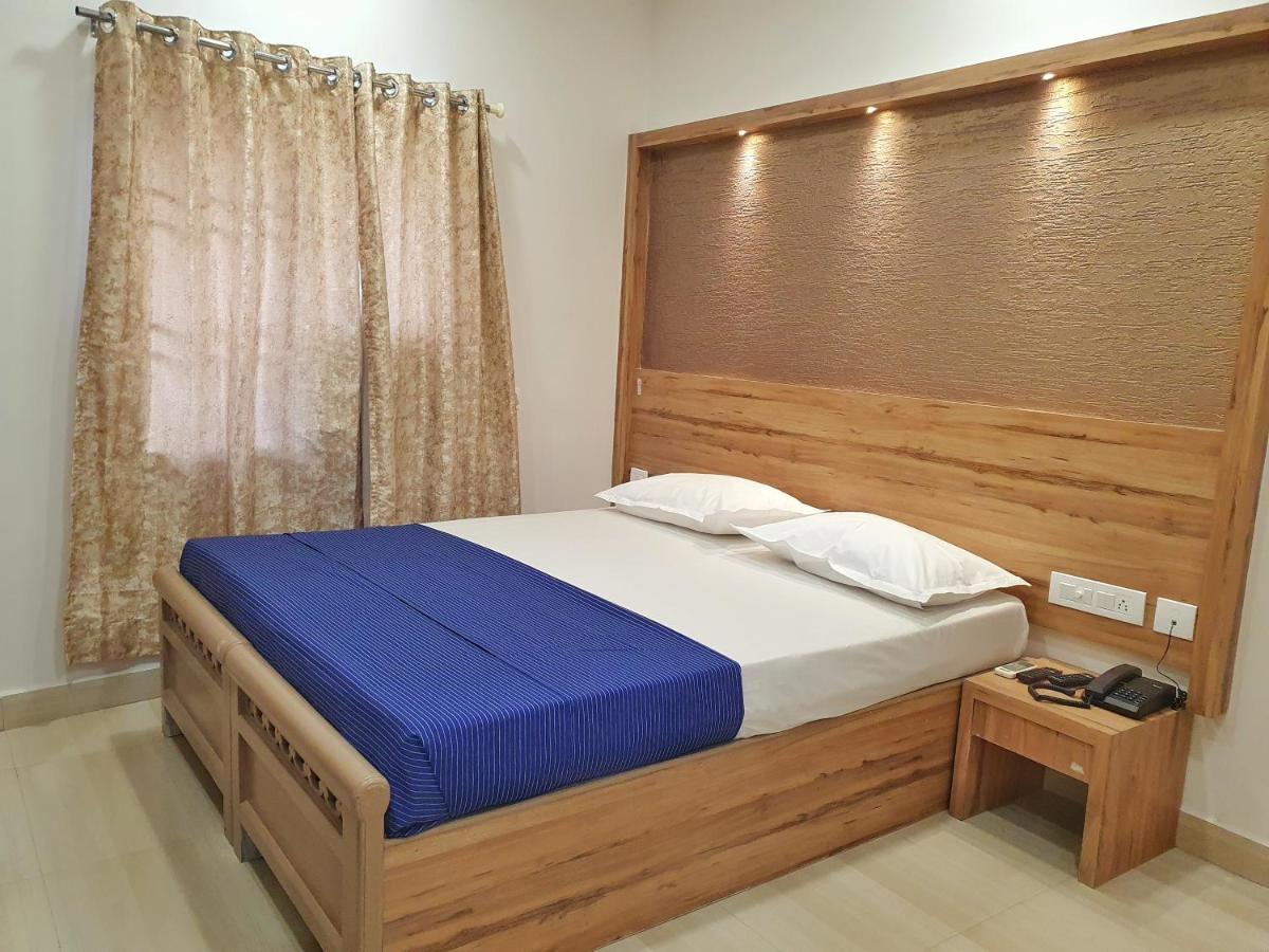 Stay Court - Business Class Hotel - Near Central Railway Station Madrás Exterior foto