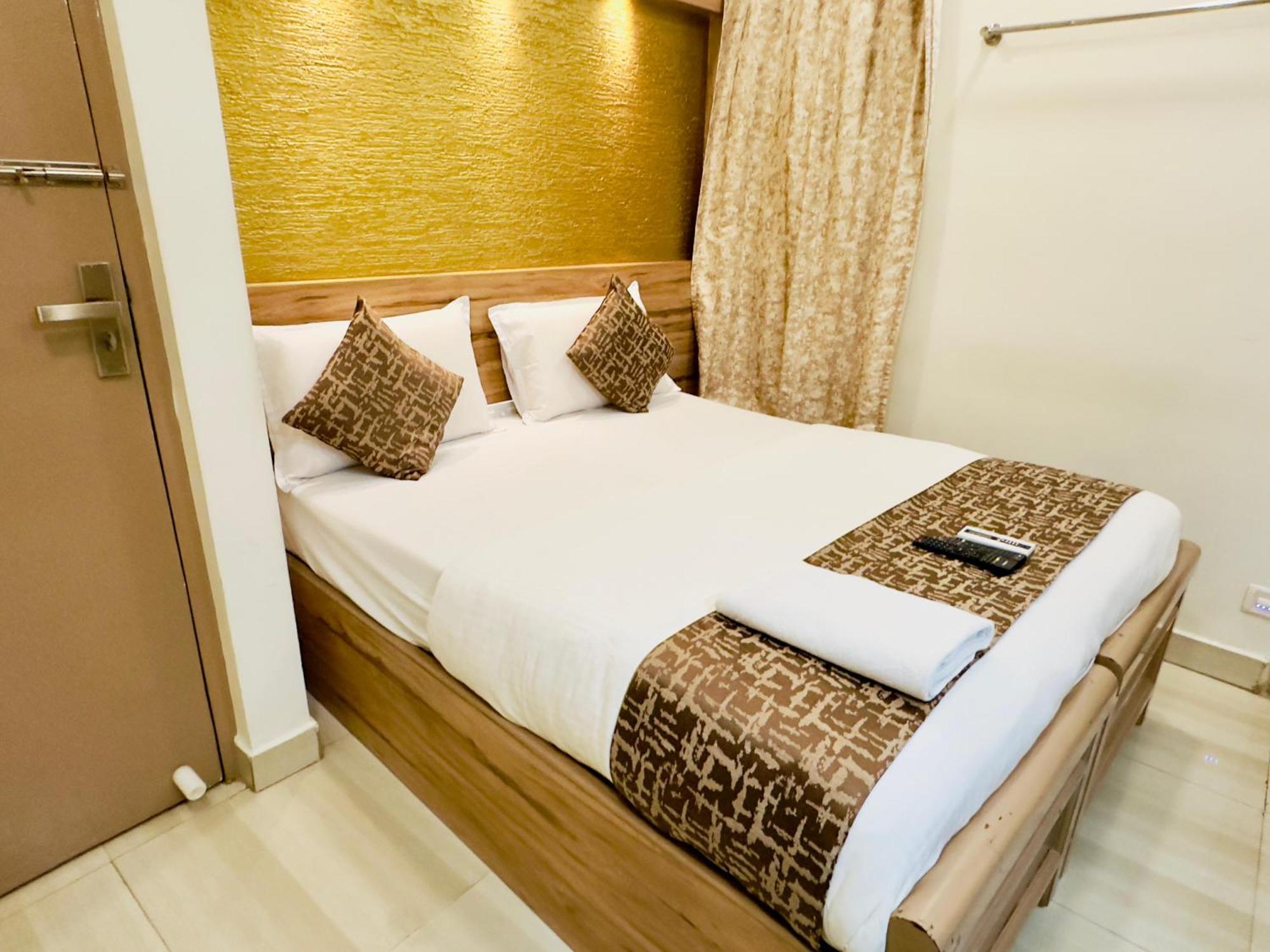 Stay Court - Business Class Hotel - Near Central Railway Station Madrás Exterior foto