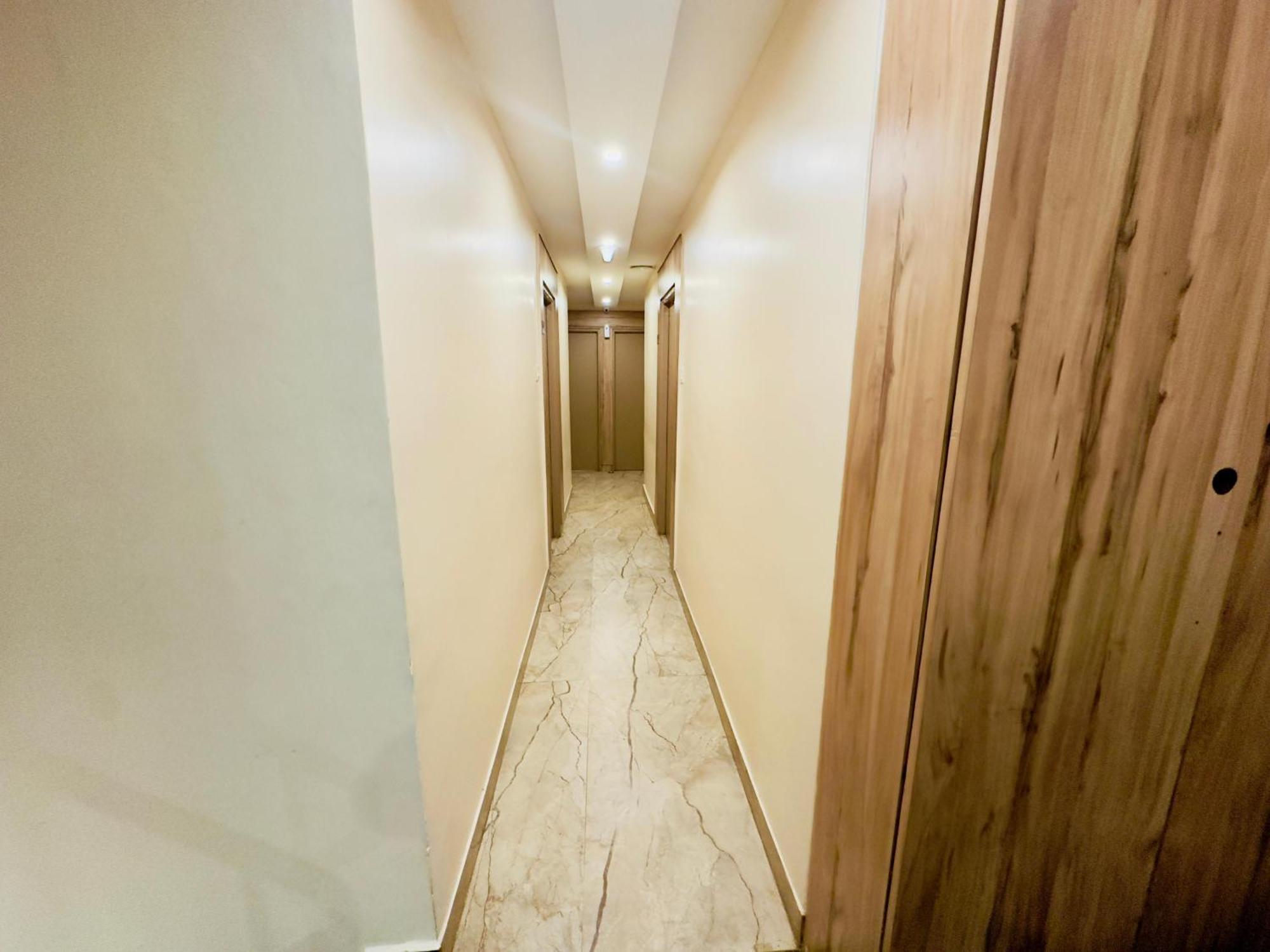 Stay Court - Business Class Hotel - Near Central Railway Station Madrás Exterior foto